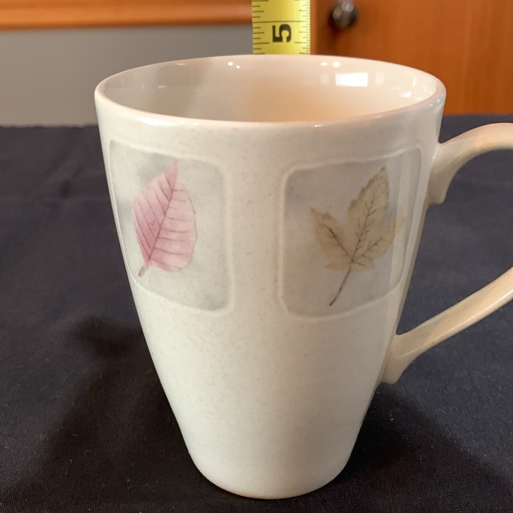 Mikasa Woodland High-Fired Leaf Motif Mugs. Set of 2.